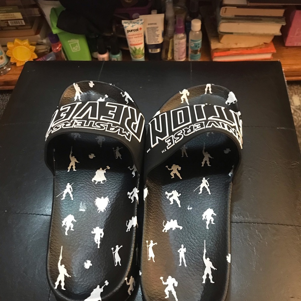 Master of the universe flip flops size med 9/10